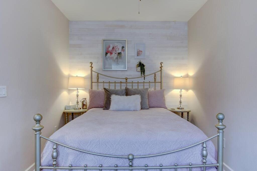 Spring Bungalow - A Cozy Getaway In Downtown Hot Springs! 외부 사진